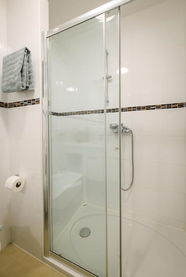 Lavica Bellevue Apartments & Studios Podstrana Kültér fotó