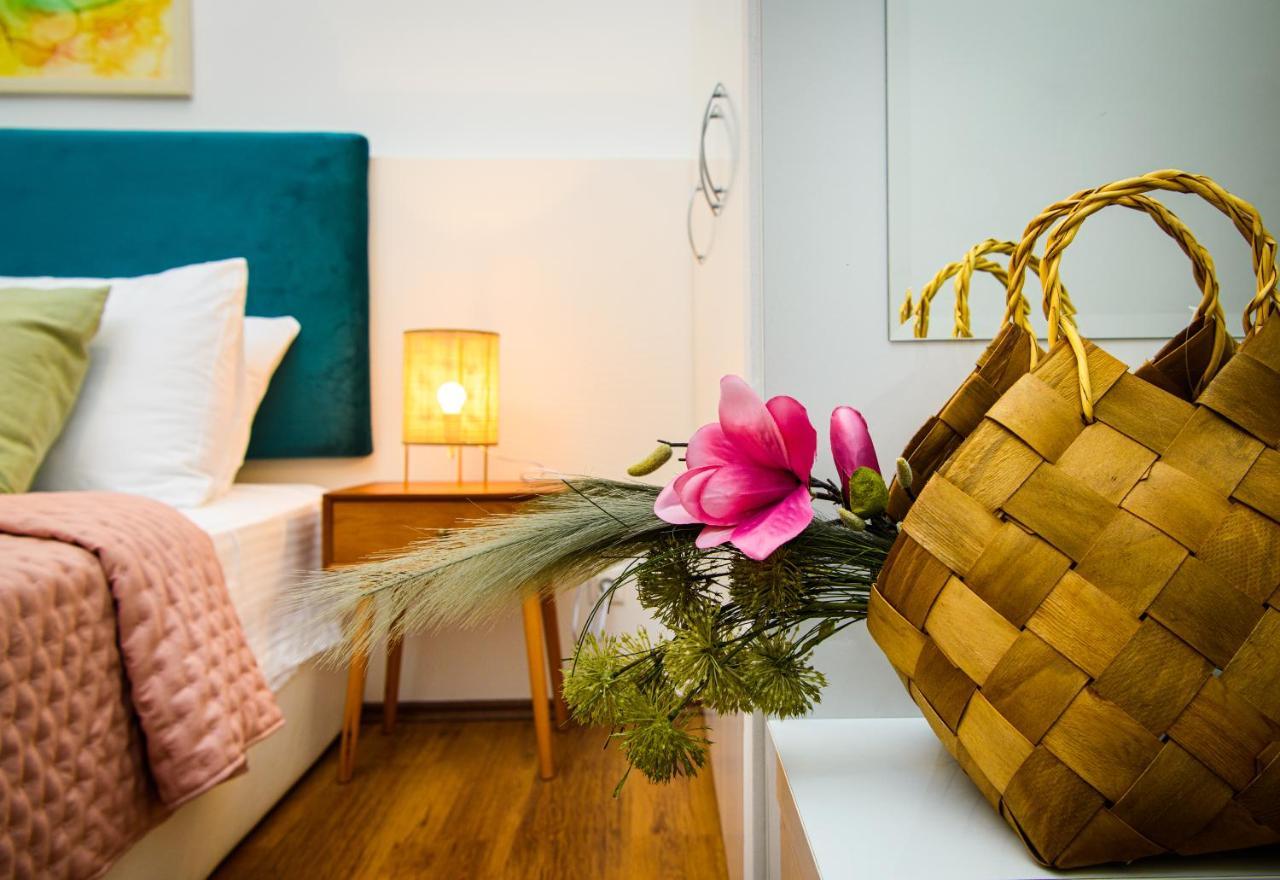 Lavica Bellevue Apartments & Studios Podstrana Kültér fotó
